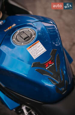 Спортбайк Suzuki GSX-R 600 2007 в 