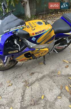 Спортбайк Suzuki GSX-R 600 2000 в 