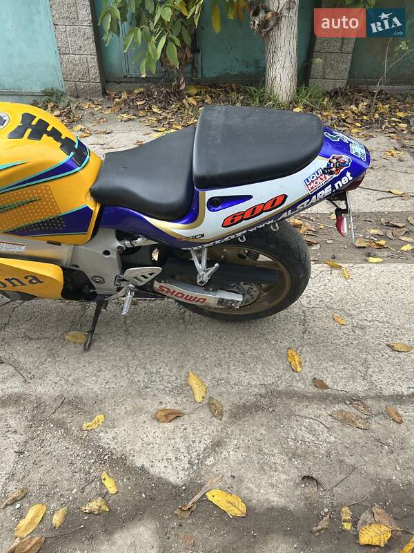 Спортбайк Suzuki GSX-R 600 2000 в Одесі фото 8 Спортбайк Suzuki GSX-R 600 2000 в Одесі