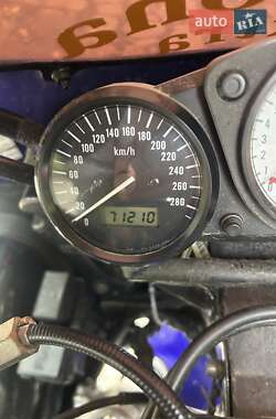 Спортбайк Suzuki GSX-R 600 2000 в 