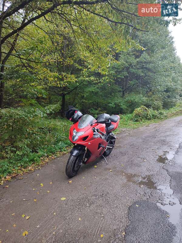 Спортбайк Suzuki GSX-R 600 2005 в Дрогобыче