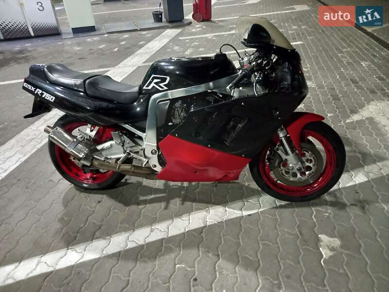 Спортбайк Suzuki GSX-R 750 1992 в Дубні