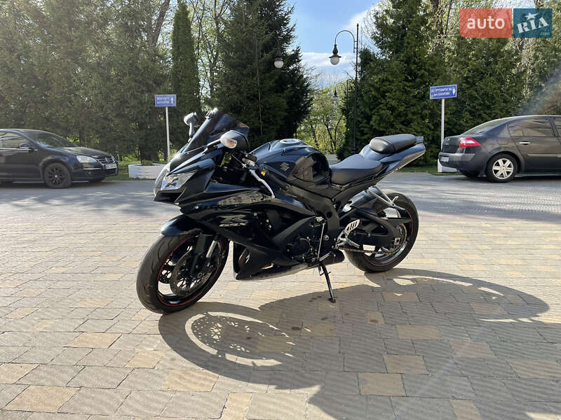 Спортбайк Suzuki GSX-R 750 2009 в 