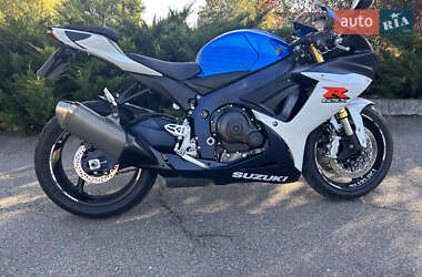 Спортбайк Suzuki GSX-R 750 2012 в 