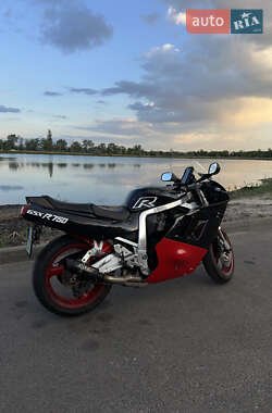 Спортбайк Suzuki GSX-R 750 1992 в Славянске