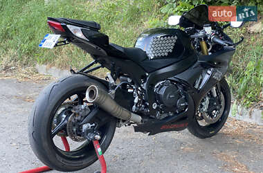 Спортбайк Suzuki GSX-R 750 2016 в 