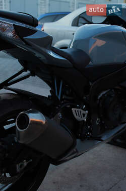 Спортбайк Suzuki GSX-R 750 2025 в 