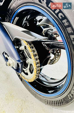 Спортбайк Suzuki GSX-R 750 2013 в 