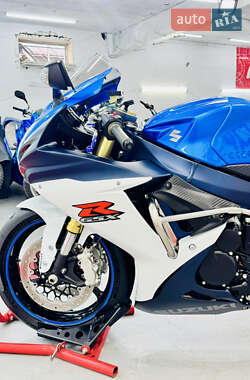 Спортбайк Suzuki GSX-R 750 2013 в 