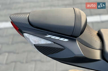 Спортбайк Suzuki GSX-R 750 2024 в 