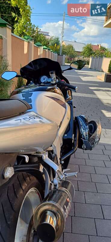 Спортбайк Suzuki GSX-R 750 2001 в Буську