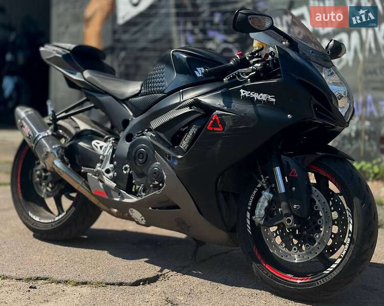 Спортбайк Suzuki GSX-R 750 2013 в 