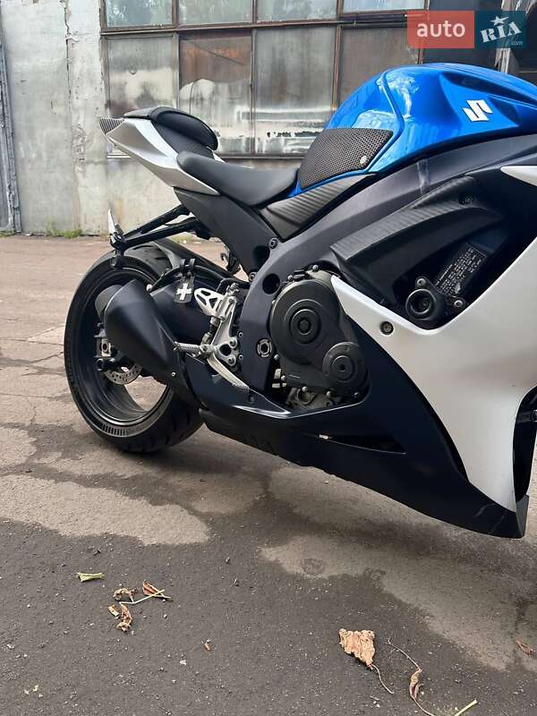 Спортбайк Suzuki GSX-R 750 2011 в Киеве
