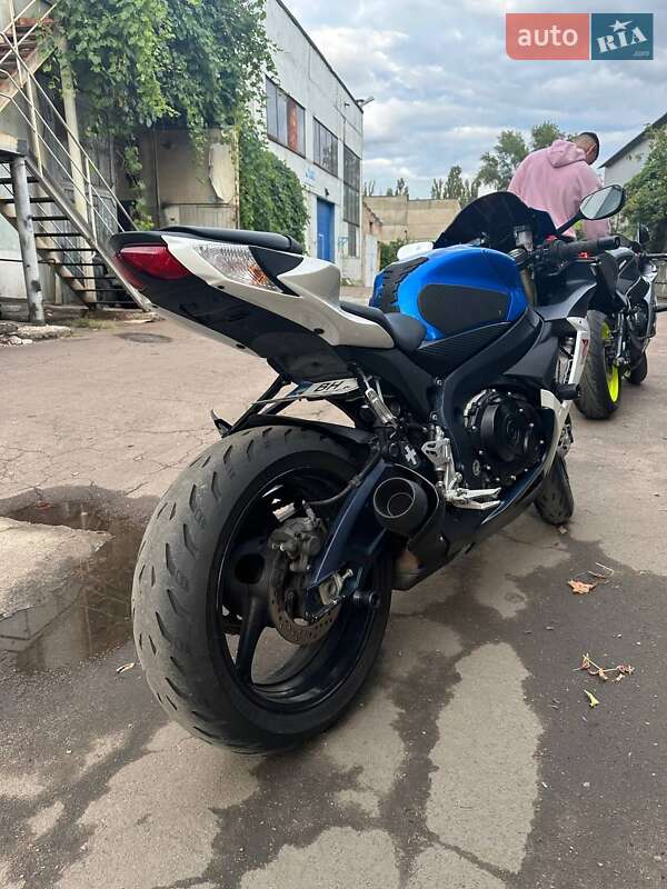 Спортбайк Suzuki GSX-R 750 2011 в Киеве
