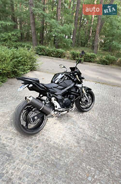 Мотоцикл Без обтекателей (Naked bike) Suzuki GSX-R 750 2015 в 