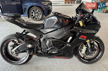 Спортбайк Suzuki GSX-R 750 2019 в 