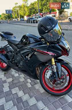 Мотоцикл Спорт-туризм Suzuki GSX-R 750 2017 в 