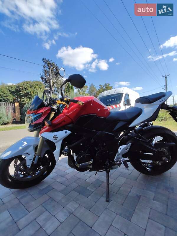 Мотоцикл Без обтекателей (Naked bike) Suzuki GSX-R 750 2017 в Белогородке фото 11 Мотоцикл Без обтекателей (Naked bike) Suzuki GSX-R 750 2017 в Белогородке