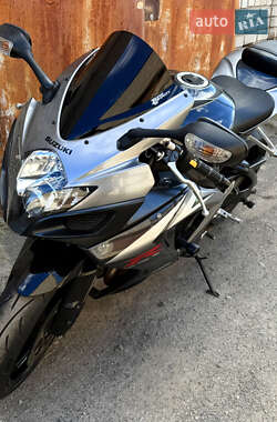 Спортбайк Suzuki GSX-R 750 2007 в 