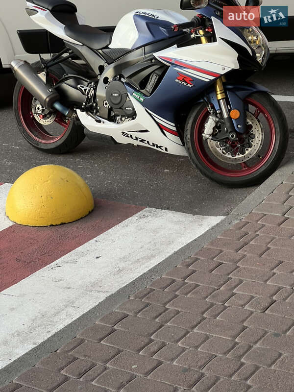 Спортбайк Suzuki GSX-R 750 2023 в Белой Церкви фото 6 Спортбайк Suzuki GSX-R 750 2023 в Белой Церкви