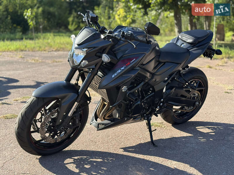 Мотоцикл Без обтекателей (Naked bike) Suzuki GSX-S 750 2017 в Сновске