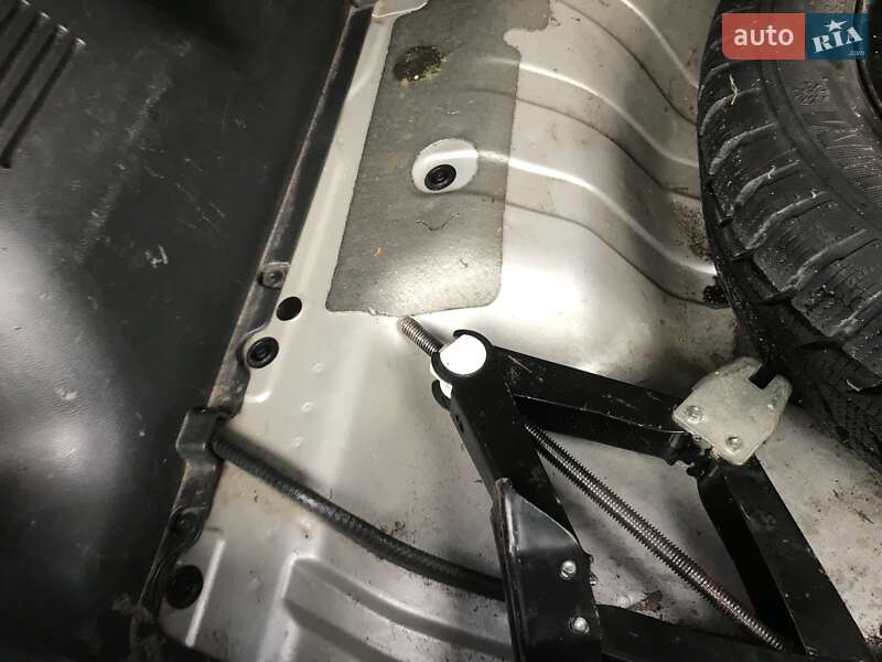 Хэтчбек Suzuki Ignis 2005 в Радехове