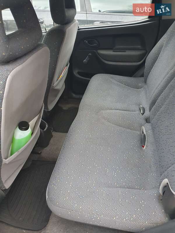 Хетчбек Suzuki Ignis 2002 в Києві