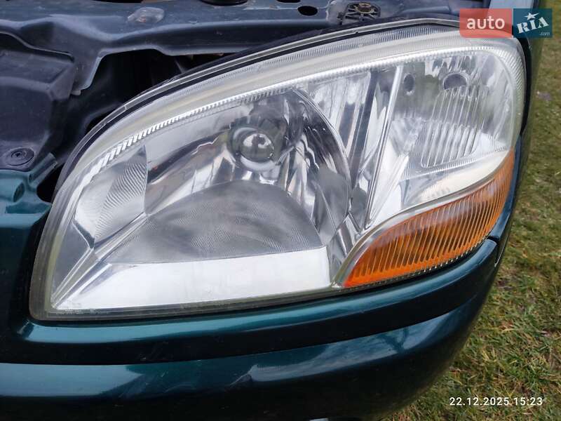 Хэтчбек Suzuki Ignis 2004 в Драбове