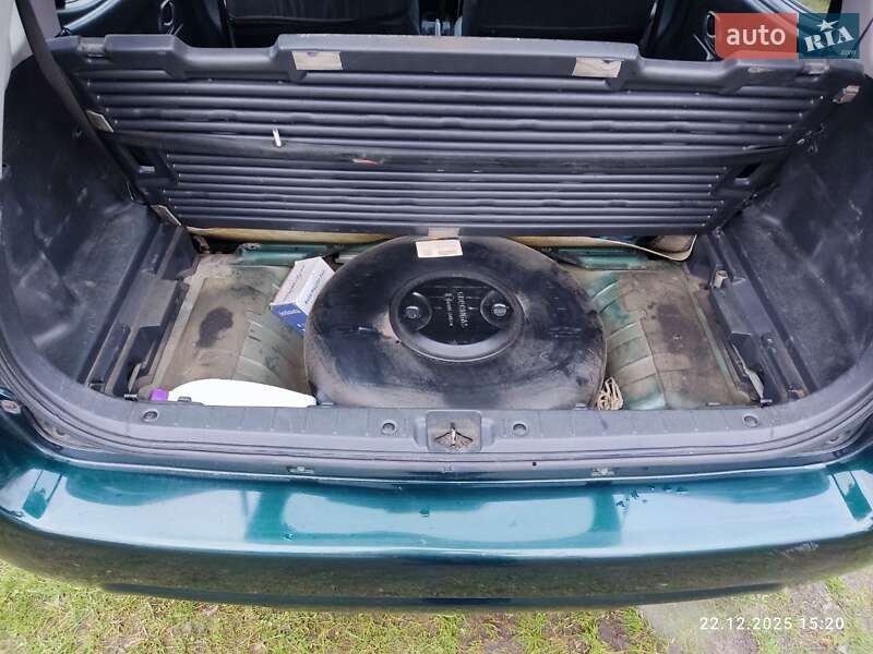 Хэтчбек Suzuki Ignis 2004 в Драбове