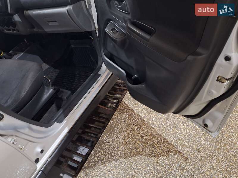 Универсал Suzuki Ignis 2007 в Черновцах фото 24 Универсал Suzuki Ignis 2007 в Черновцах