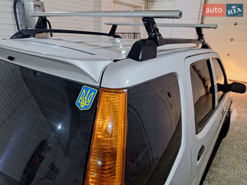 Универсал Suzuki Ignis 2007 в Черновцах фото 19 Универсал Suzuki Ignis 2007 в Черновцах