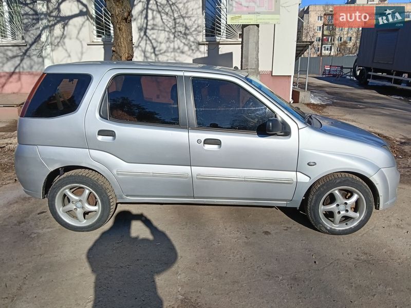 Хетчбек Suzuki Ignis 2004 в Чернігові