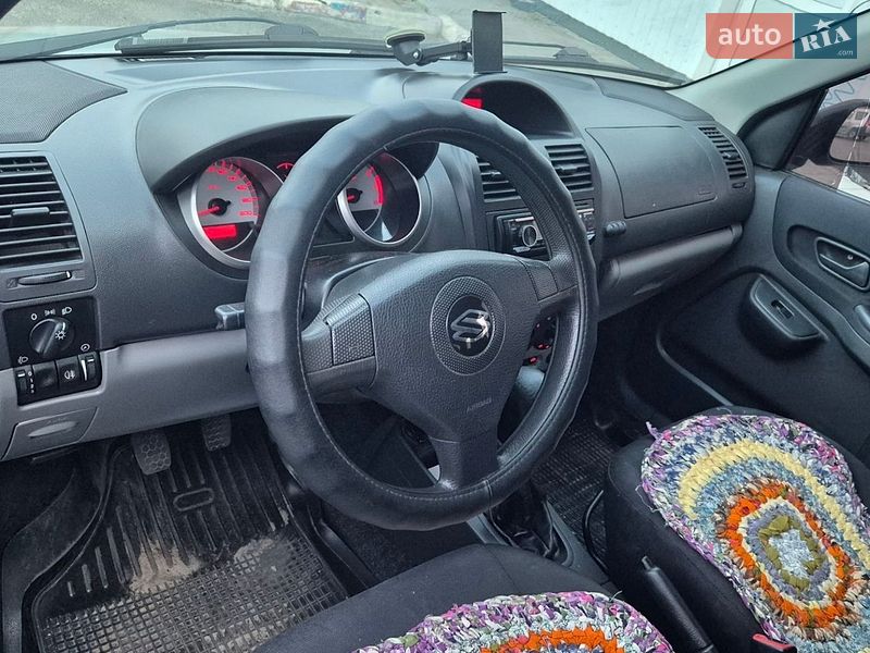 Хэтчбек Suzuki Ignis 2004 в Буче