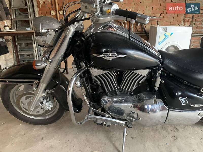 Мотоцикл Круизер Suzuki Intruder 1500 2006 в Тернополе