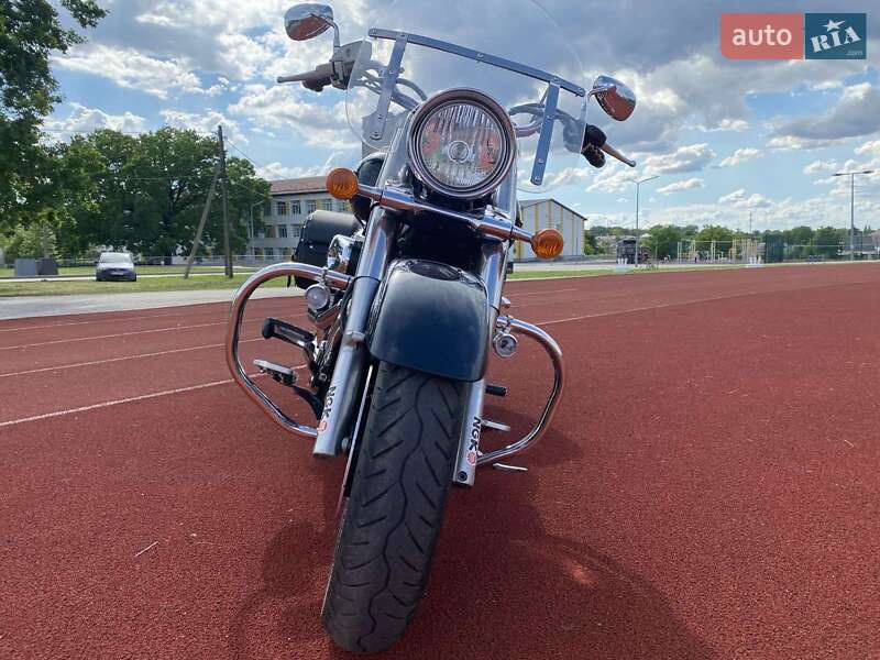 Мотоцикл Круизер Suzuki Intruder 400 2007 в Магдалиновке