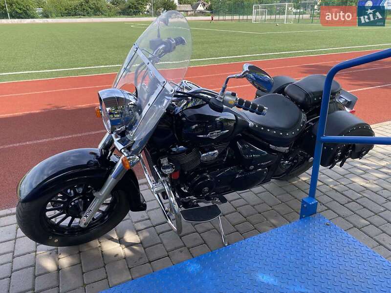 Мотоцикл Круизер Suzuki Intruder 400 2007 в Магдалиновке