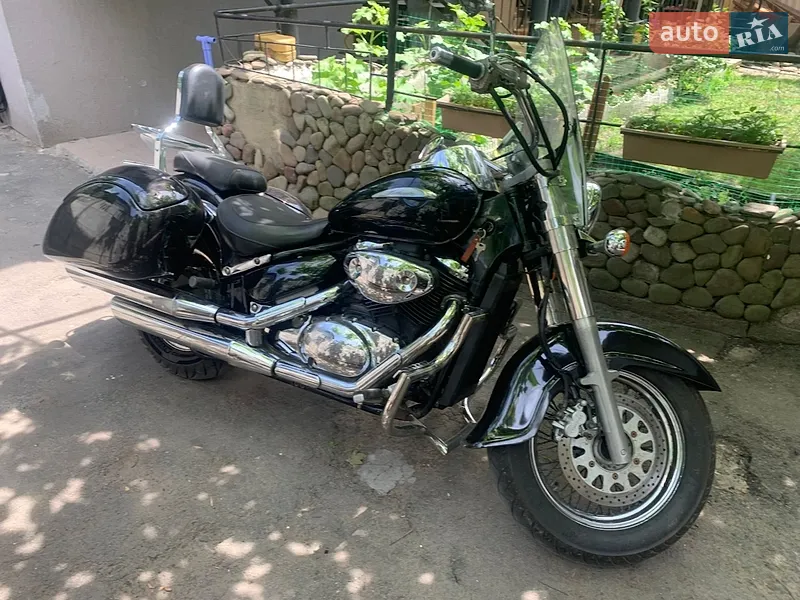 Suzuki Intruder 400 2002