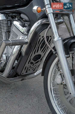 Мотоцикл Чоппер Suzuki Intruder 800 2001 в 