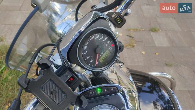 Мотоцикл Круизер Suzuki Intruder M800 2006 в Вишневом фото 6 Мотоцикл Круизер Suzuki Intruder M800 2006 в Вишневом