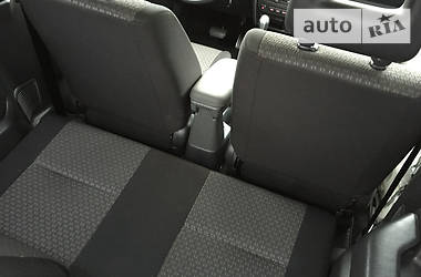 Внедорожник / Кроссовер Suzuki Jimny 2010 в 