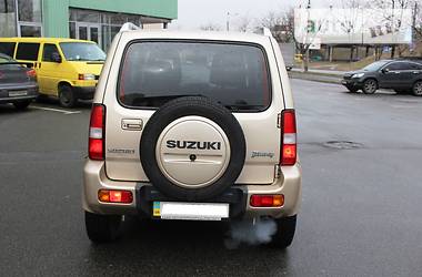 Внедорожник / Кроссовер Suzuki Jimny 2010 в 