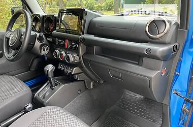 Позашляховик / Кросовер Suzuki Jimny 2021 в 