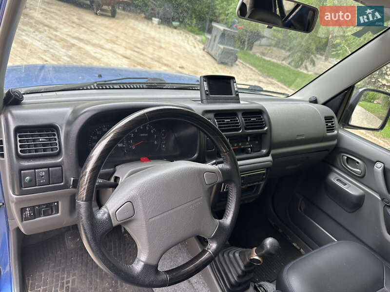 Внедорожник / Кроссовер Suzuki Jimny 2000 в Киеве