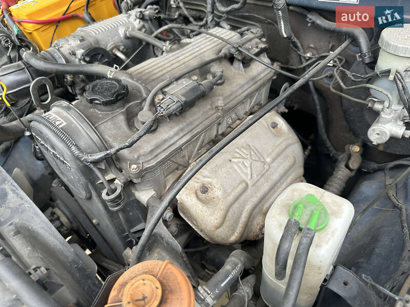 Внедорожник / Кроссовер Suzuki Jimny 2000 в Киеве
