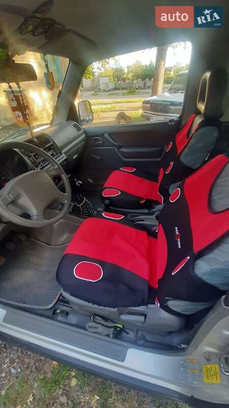 Внедорожник / Кроссовер Suzuki Jimny 2001 в Кривом Роге фото 9 Внедорожник / Кроссовер Suzuki Jimny 2001 в Кривом Роге