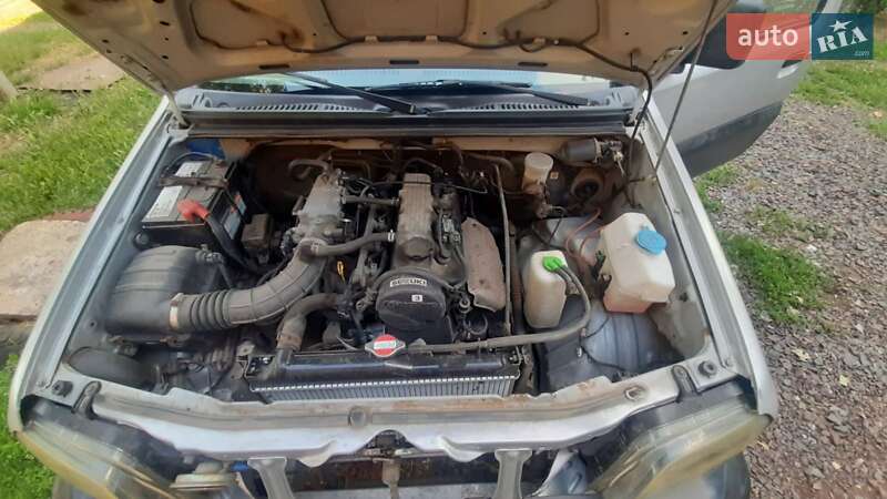 Внедорожник / Кроссовер Suzuki Jimny 2001 в Кривом Роге фото 8 Внедорожник / Кроссовер Suzuki Jimny 2001 в Кривом Роге