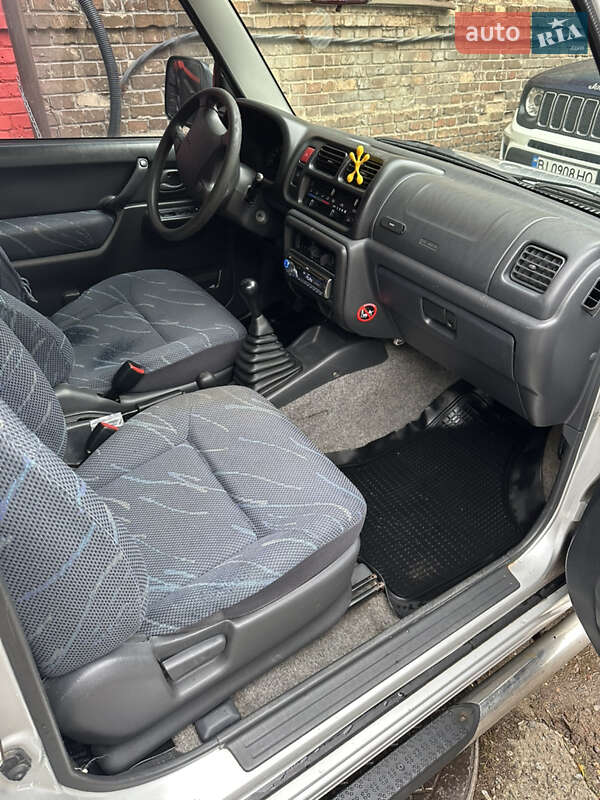 Внедорожник / Кроссовер Suzuki Jimny 2004 в Киеве