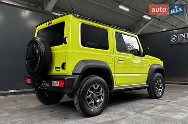 Позашляховик / Кросовер Suzuki Jimny 2019 в 
