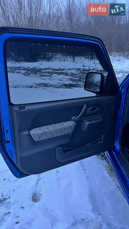 Внедорожник / Кроссовер Suzuki Jimny 1998 в Черновцах фото 8 Внедорожник / Кроссовер Suzuki Jimny 1998 в Черновцах