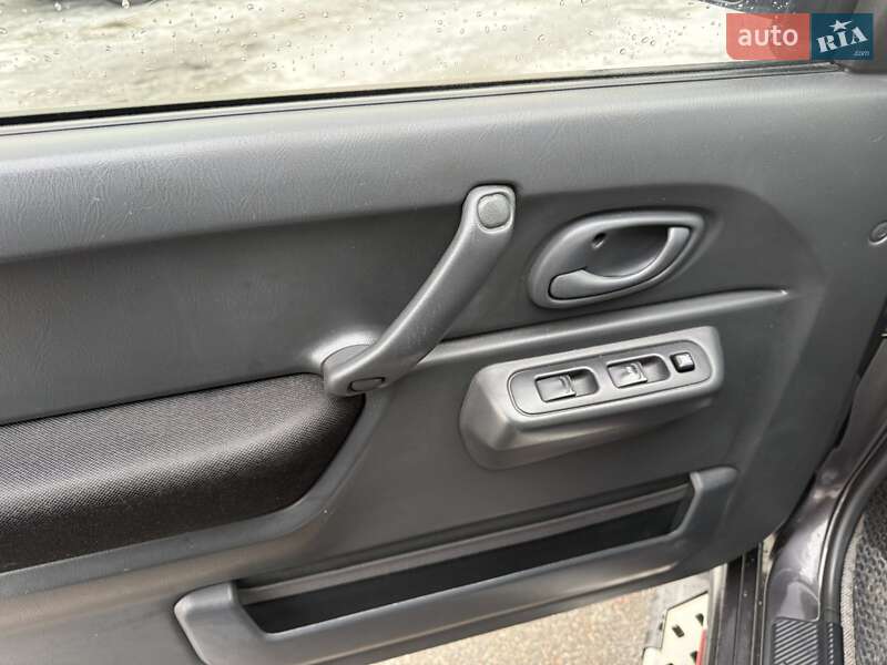 Внедорожник / Кроссовер Suzuki Jimny 2014 в Полтаве